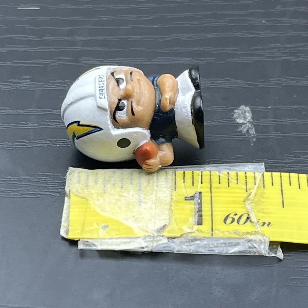 TeenyMates NFL Los Angeles Chargers Advent Calendar 24 Mini‎ Figures